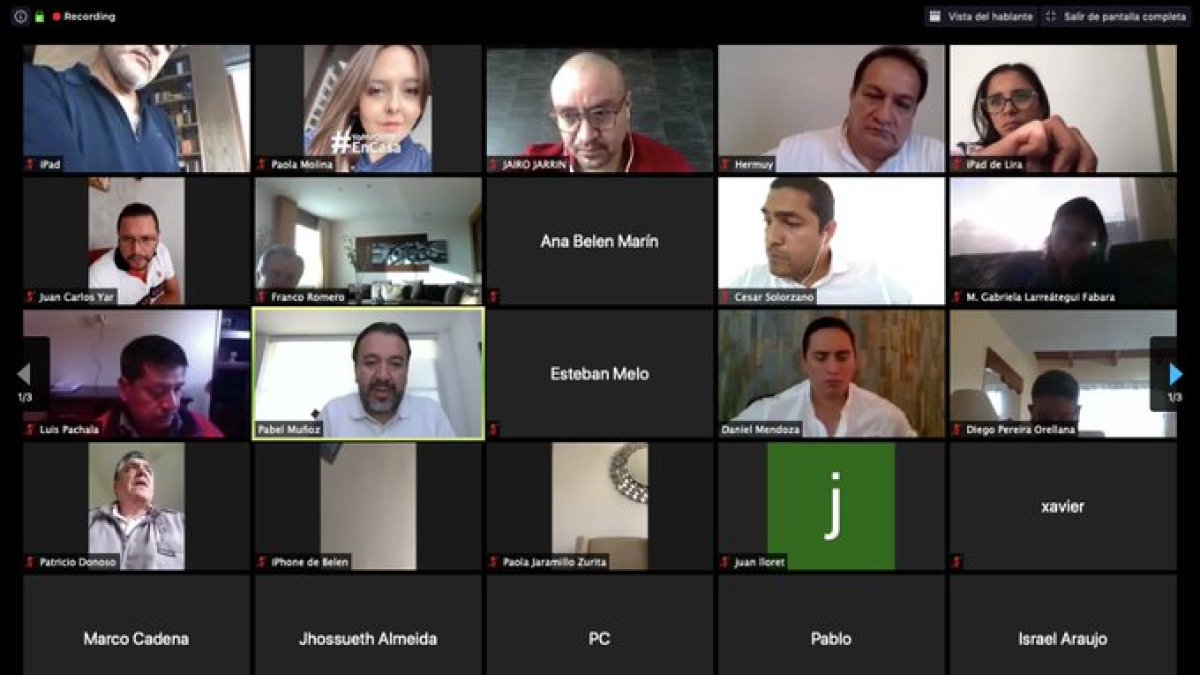 La comisión sesionó el pasado 21 de marzo y decidió convocar al ministro y la exministra.