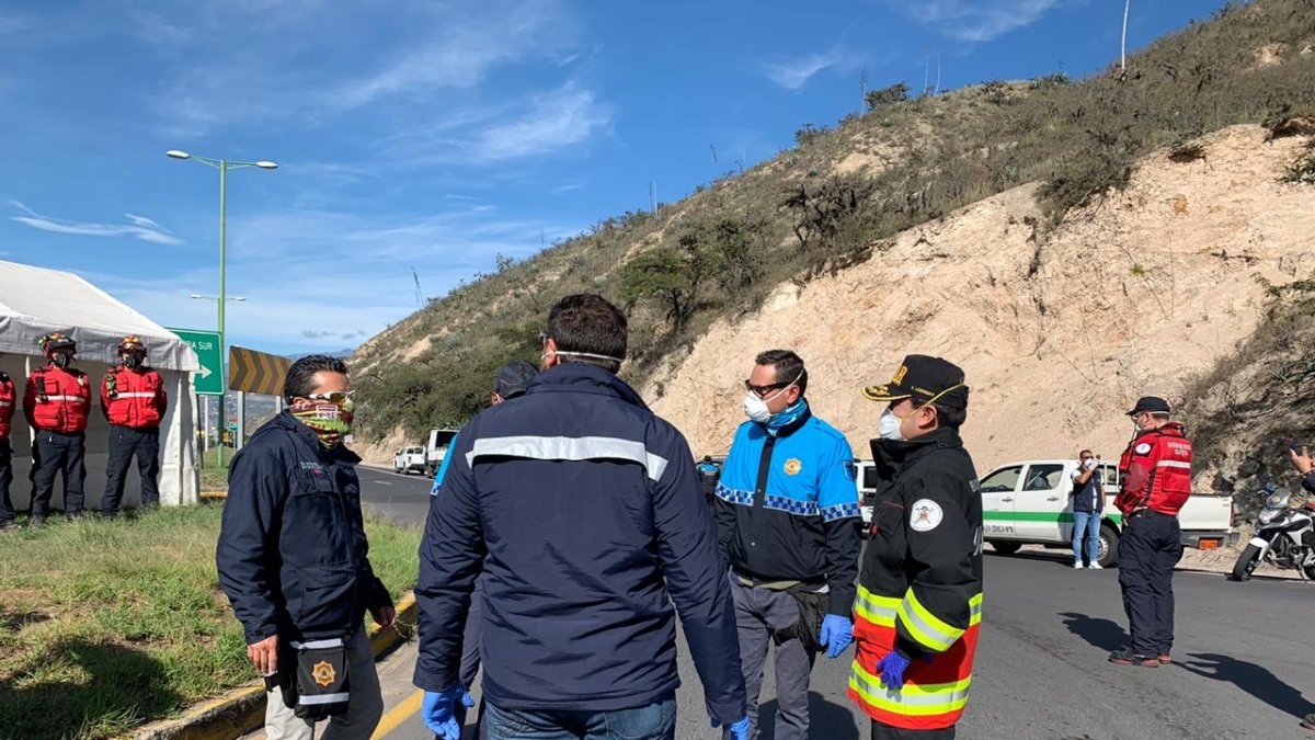 El exfuncionario lideró el domingo los controles de vehículos y personas que buscaban acceder a la capital