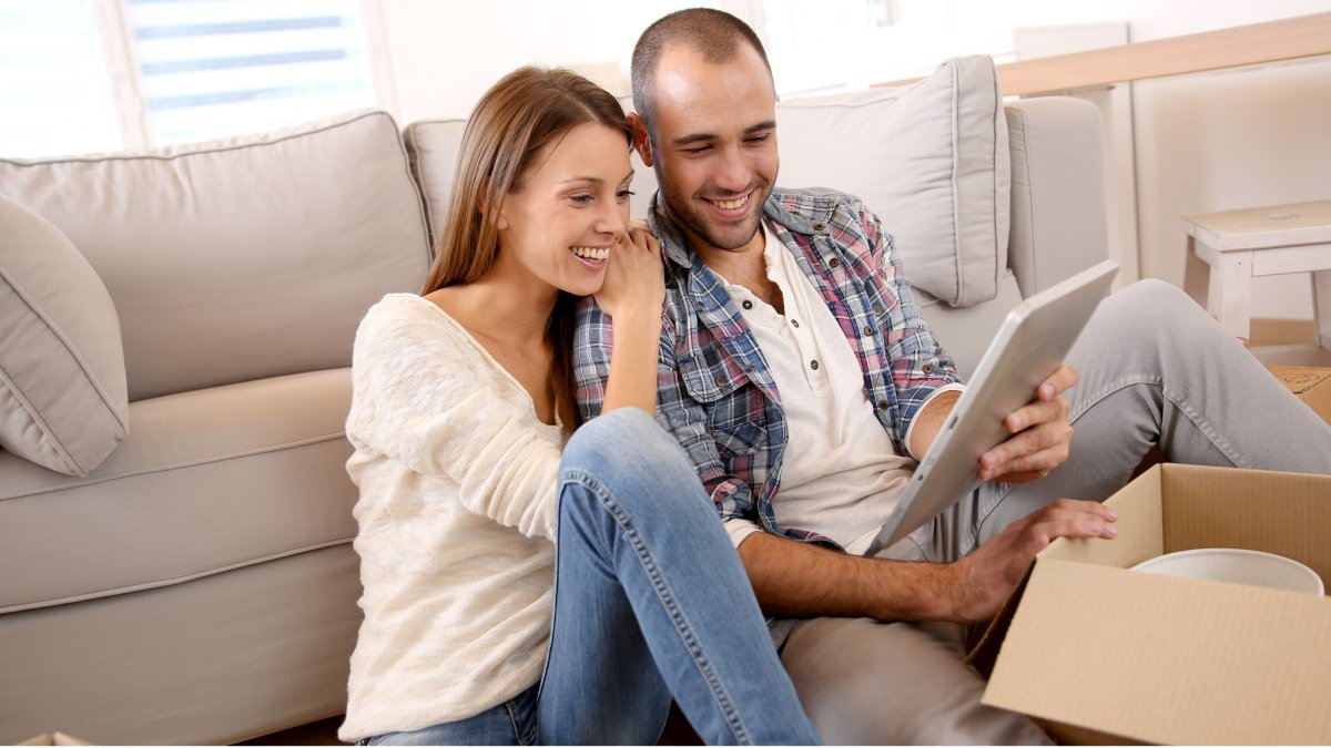 Aproveche estos días de confinamiento para mantener conversaciones positivas con su pareja y no se centre en lo negativo.