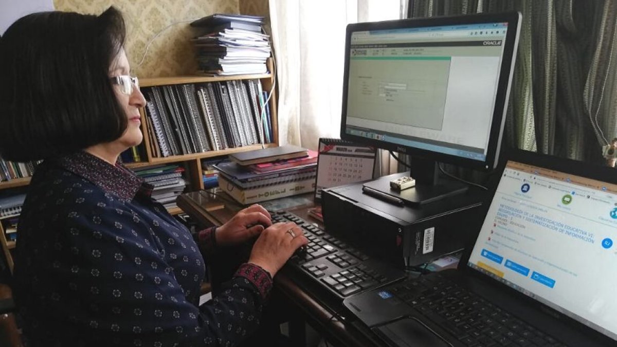 Maestros universitarios a nivel nacional y docentes de planteles del ciclo Sierra y Amazonía laboran en la modalidad de teletrabajo.