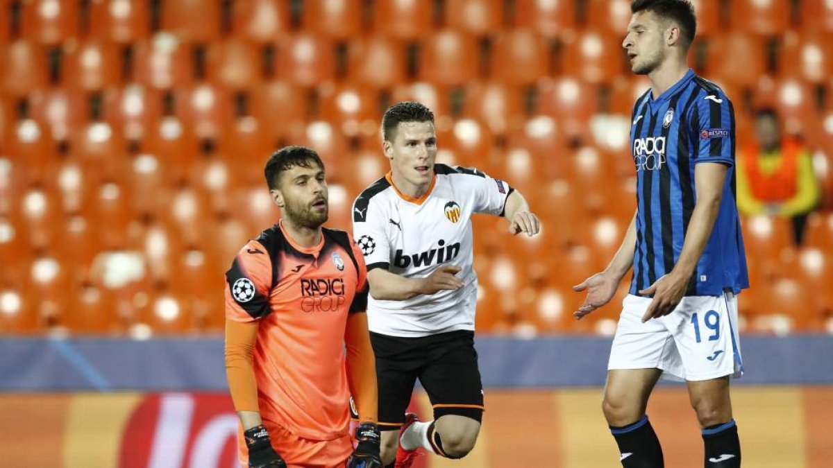 El golero Marco Sportiello también estuvo en la revancha que se jugó a puerta cerrada en España.
