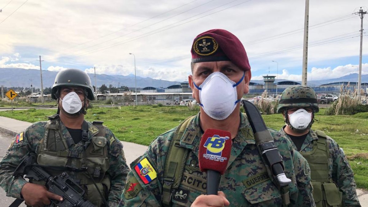 Los militares están presentes en todas las provincias del país en el control de armas, municiones, explosivos y en apoyo a la Policía.