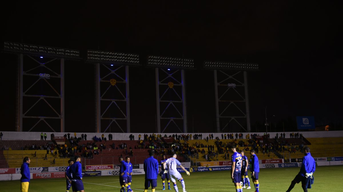 Preparación. Lejos de las canchas de fútbol, los futbolistas tratan de conservar su estado físico para el reinicio del campeonato nacional.