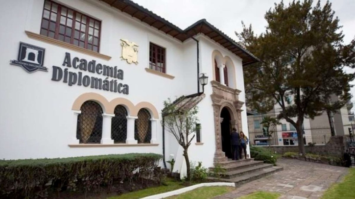 El edificio en el que funciona la Academia Diplomática, en el norte de Quito, reabrió sus puertas a finales de noviembre de 2019.