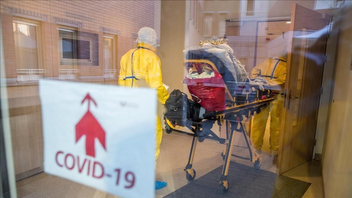 El numero de contagios continúa en aumento, principalmente en Guayas, la provincia más afectada.