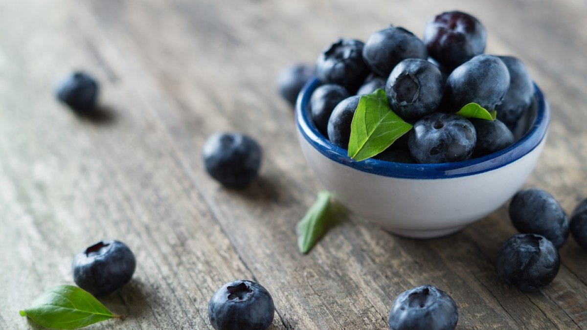 Una taza de ellos al día le aporta a su cuerpo casi cuatro gramos de fibra, mucha agua y vitamina C.