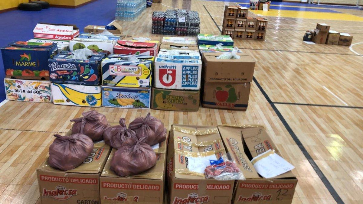 Cientos de productos no perecibles fueron donados por los habitantes de Quito para las familias de escasos recursos