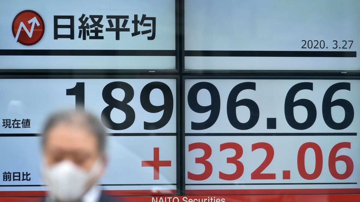 La bolsa de Tokyo también ha descendido.