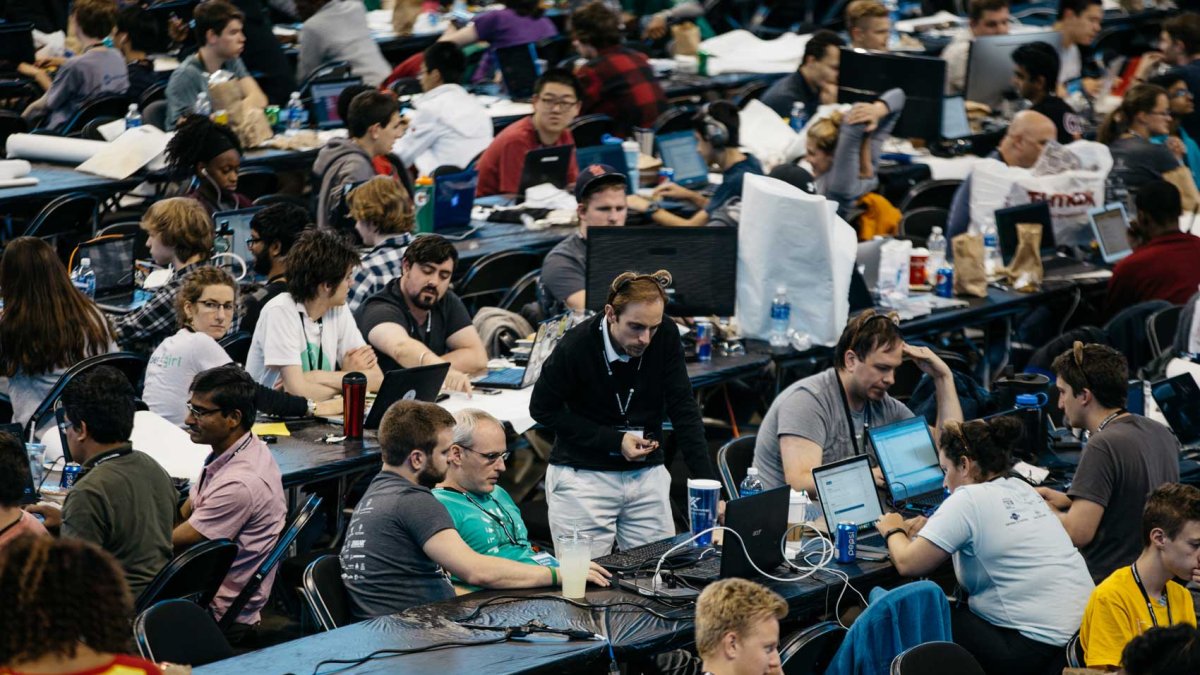 La comunidad tecnológica global está llamando a todos los afines a unirse al evento en línea 