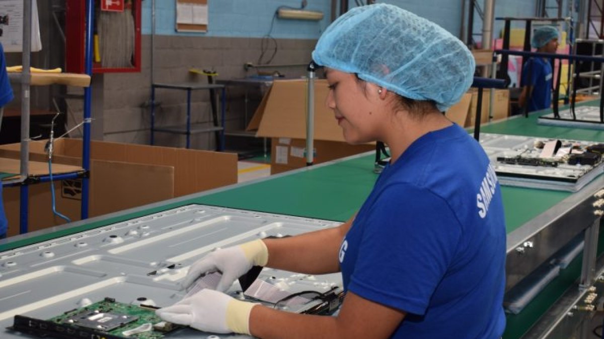 Plantas de producción del país han debido parar sus actividades ante la emergencia sanitaria y su situación es complicada.