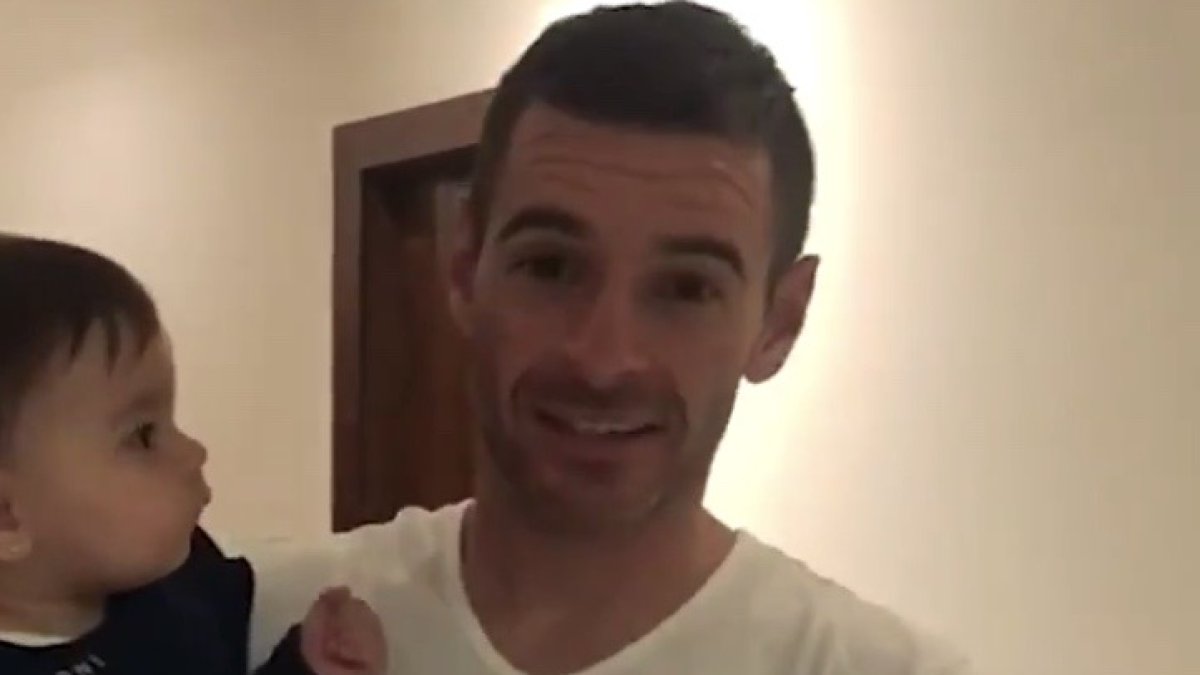 Adrián Gabbarini participó en el video del Rey de Copas.