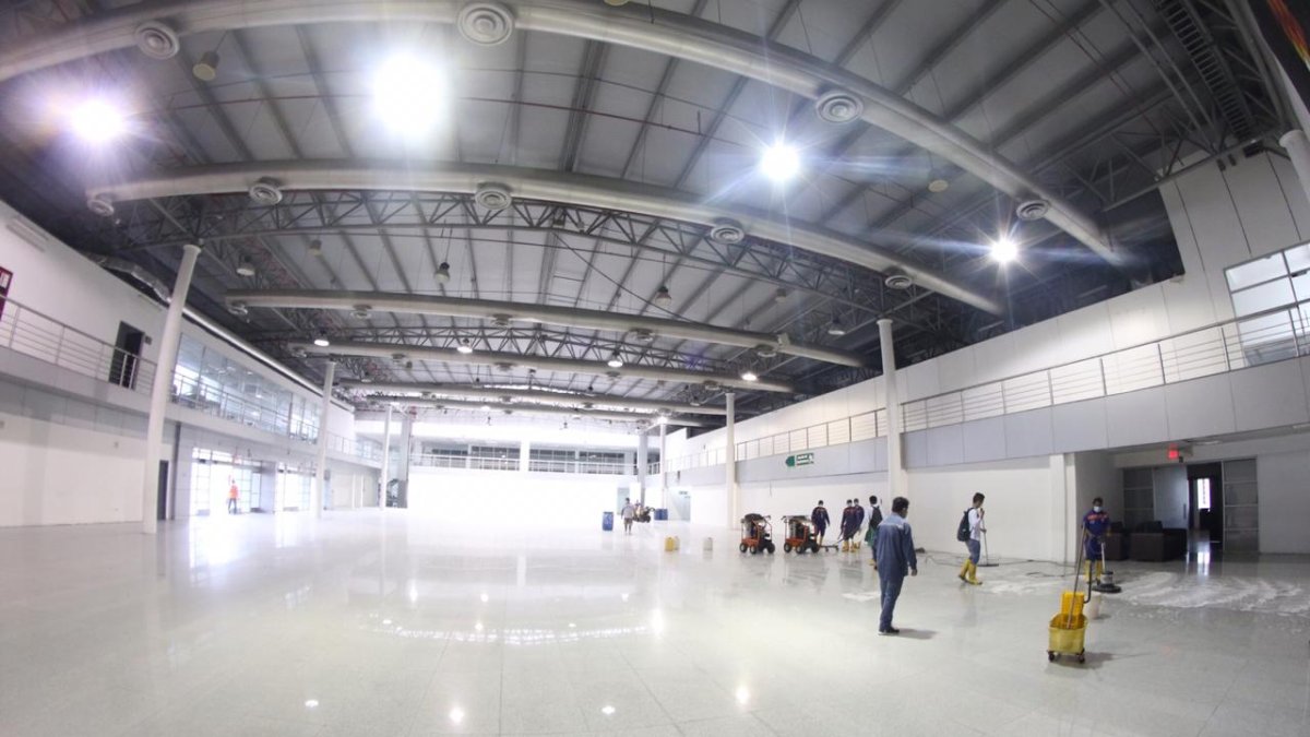 Este martes se iniciaron las labores de desinfección y limpieza en las instalaciones del Centro de Convenciones Simón Bolívar.