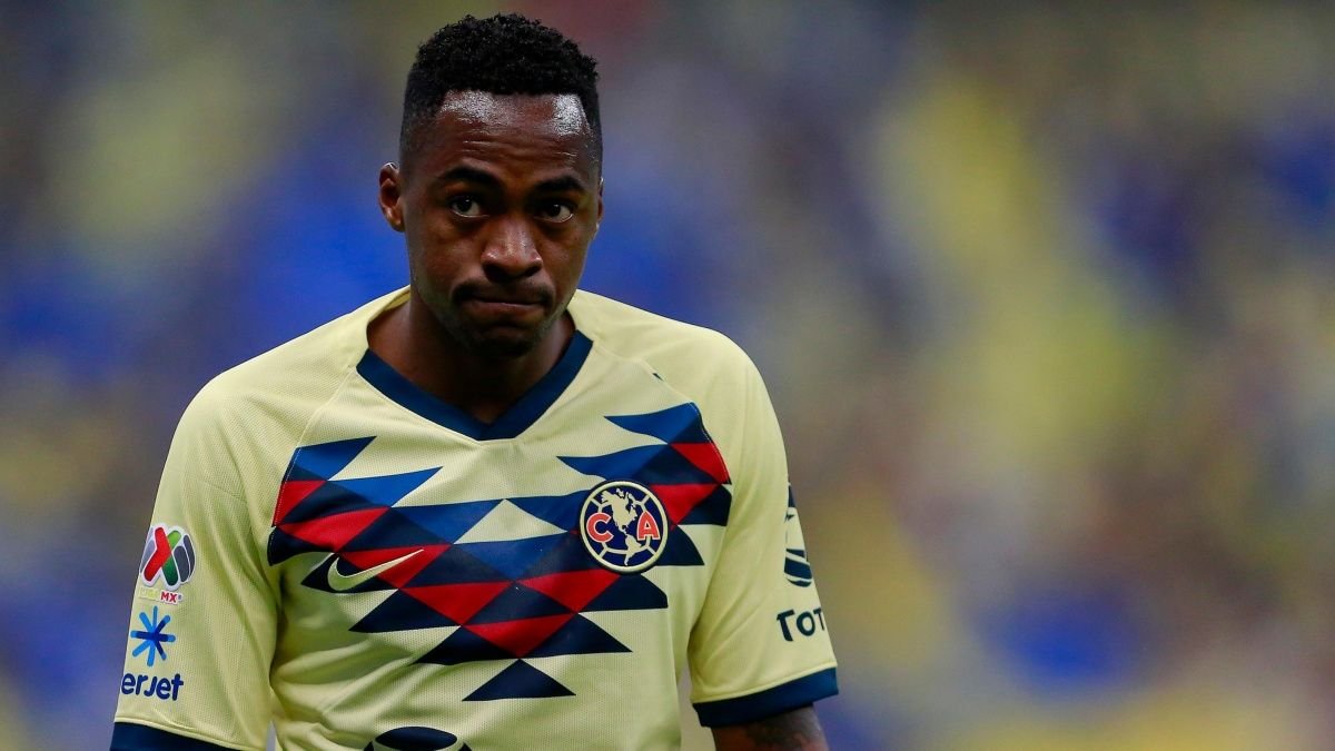 Renato Ibarra fue separado del equipo de fútbol del América por sus problemas personales, sin embargo, el contrato sigue vigente .