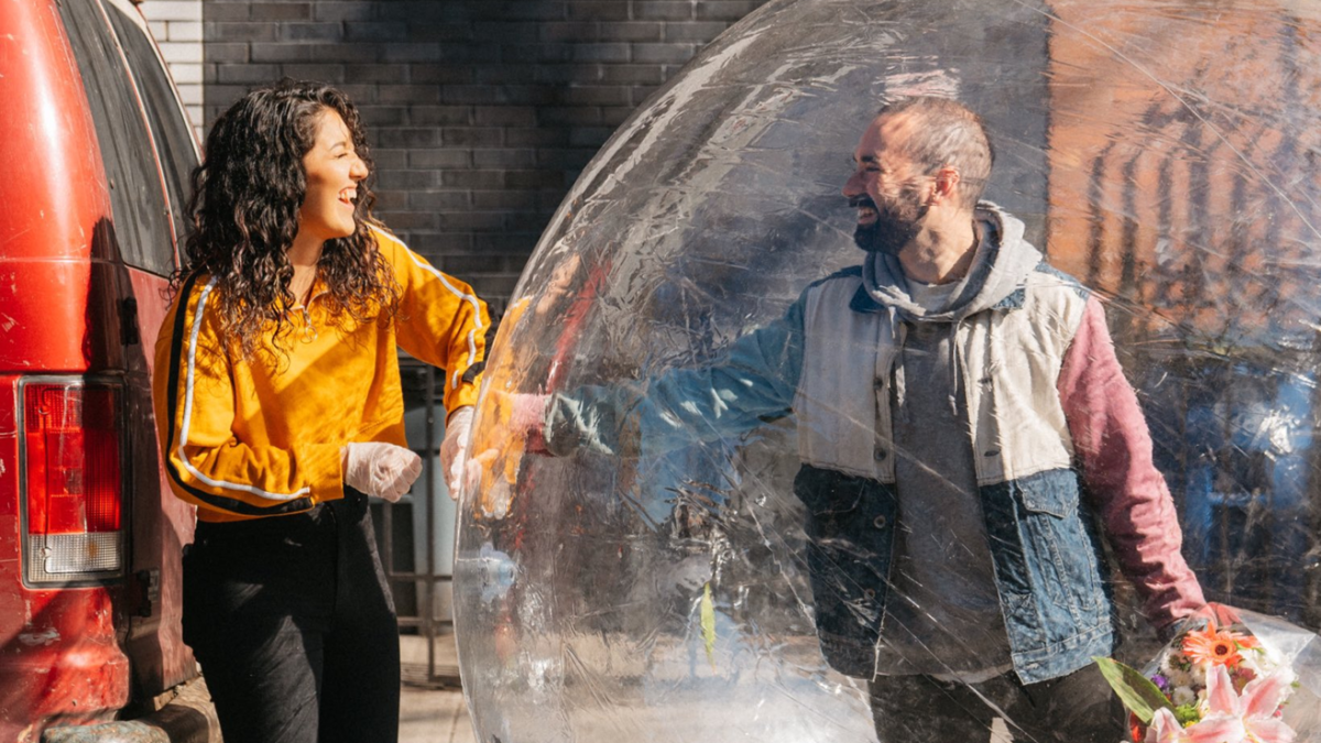 Usando protección por la pandemia, Jeremy y Tori pasearon por las calles de Nueva York.