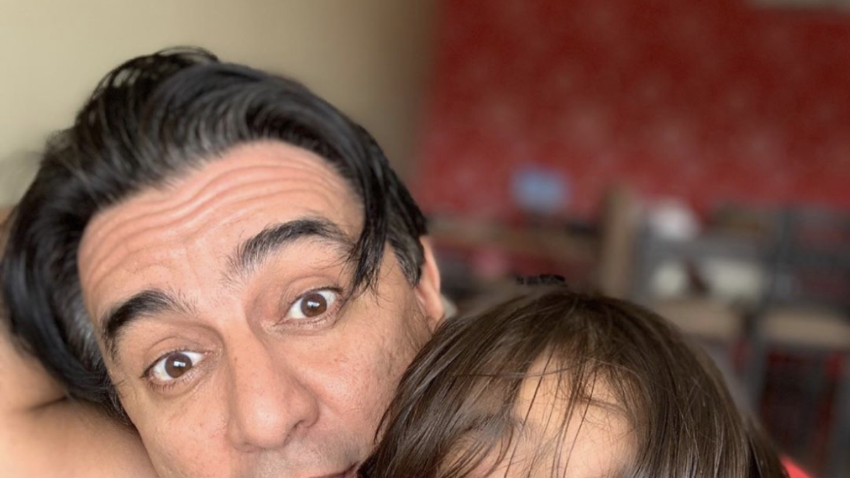 'Nando' es recursivo. Siempre está armando robots, pintando o creando.