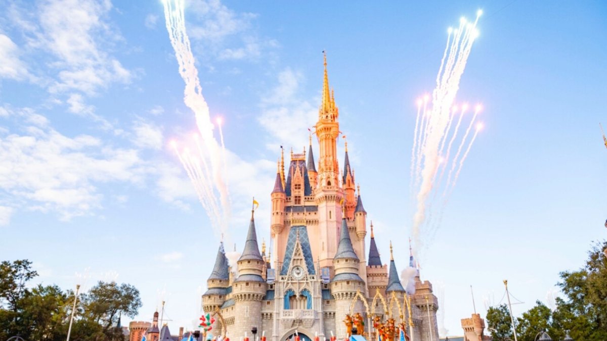 La empresa también ha entregado más de 200 mil piezas de protección sanitaria para personal médico.