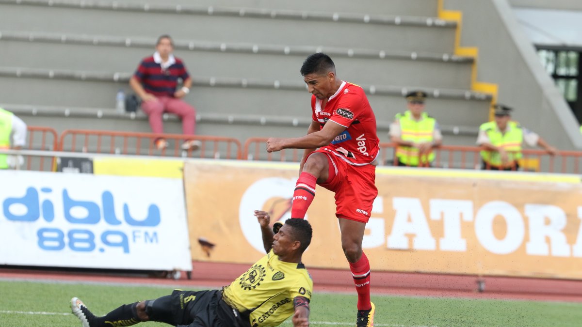 Daniel Néculman se mostró contrario a lo que opinó Carlos Tévez