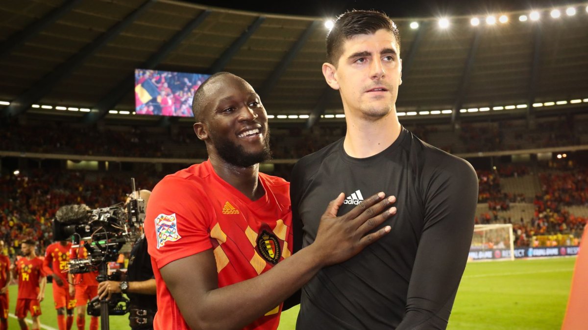 Lukaku y Courtois son amigos en la selección belga, pero rivales con sus clubes. Ahora se enfrentarán en los NBA Sundays