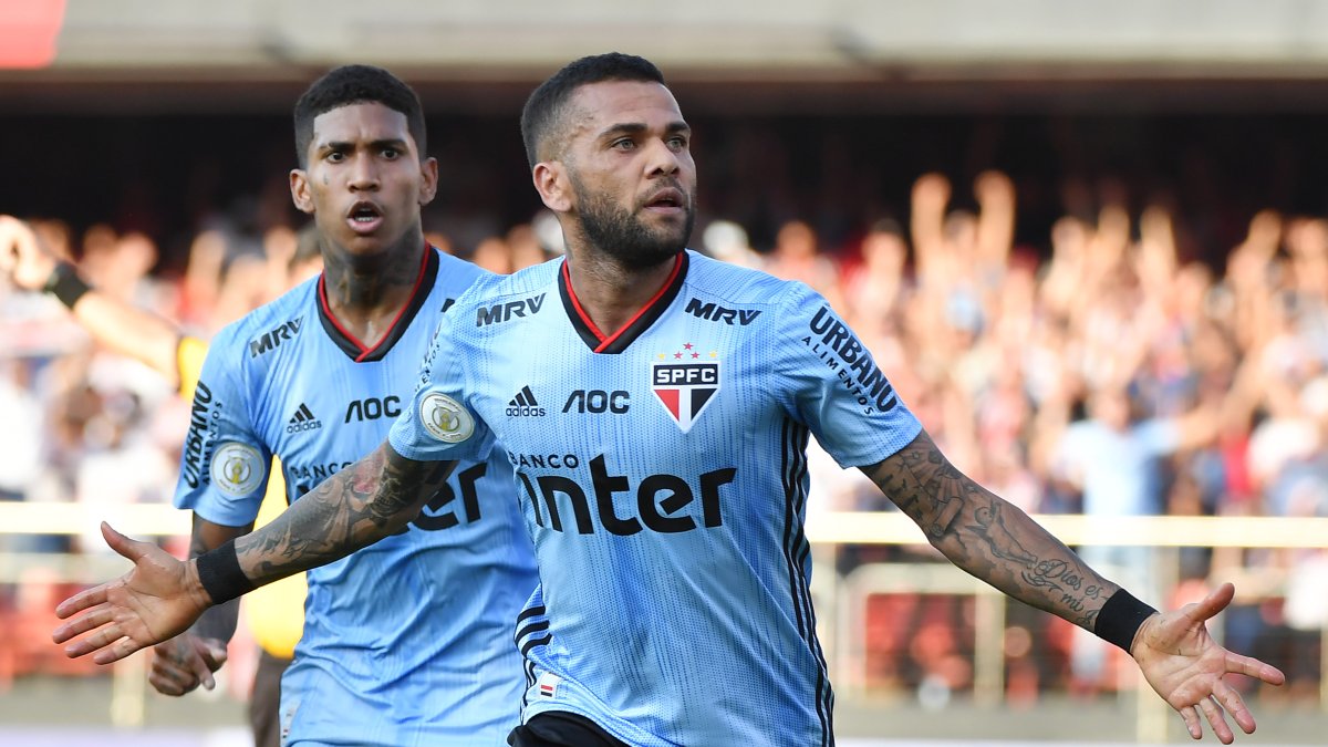 Dani Alves confesó que no ha dormido bien en las útlimas noches por terminar la serie La Casa de Papel.