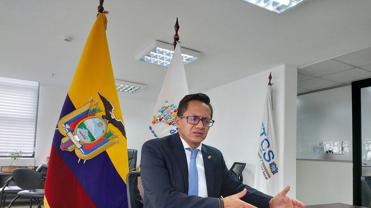 El defensor del Pueblo, Freddy Carrión.