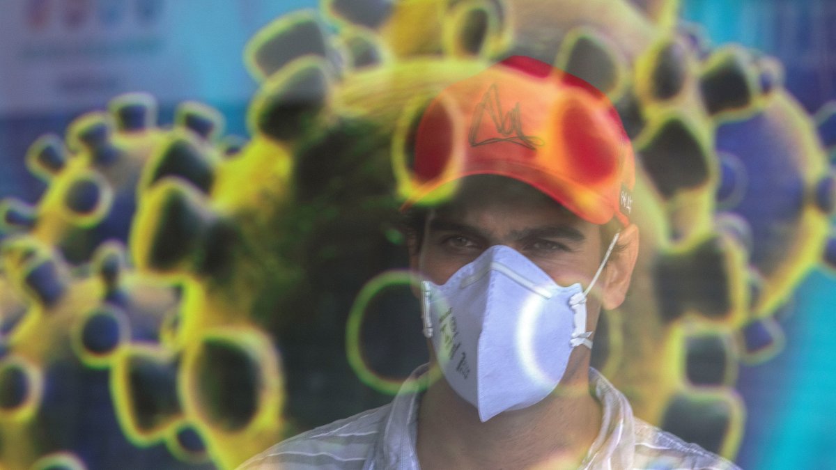 Las autoridades de  Salud insisten en la necesidad de redoblar las medidas de prevención, entre ellas el uso de mascarillas 