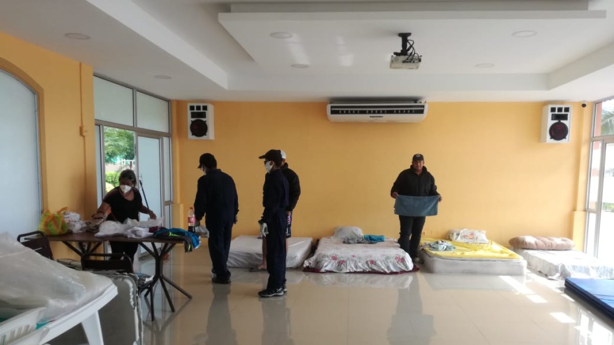 Hecho. El salón de eventos de Platino fue habilitado para los agentes.