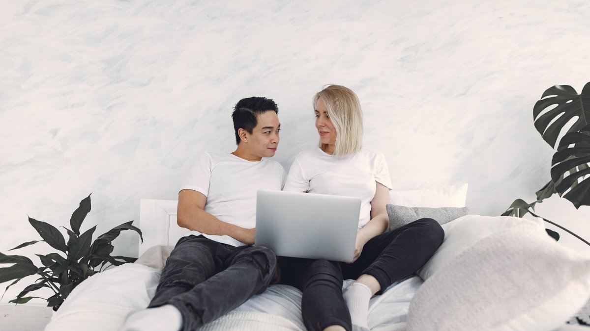 Las búsquedas y compras por Internet han aumentado en cuanto a ropa interior y de deporte.