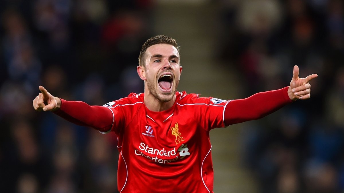 Jordan Henderson, capitán del Liverpool, lidera la iniciativa solidaria de los jugadores de la Premier League.