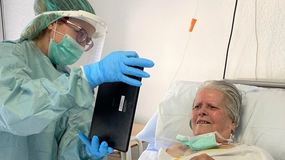 Personal sanitario ha tomado la iniciativa en hospitales de países como España e Italia.