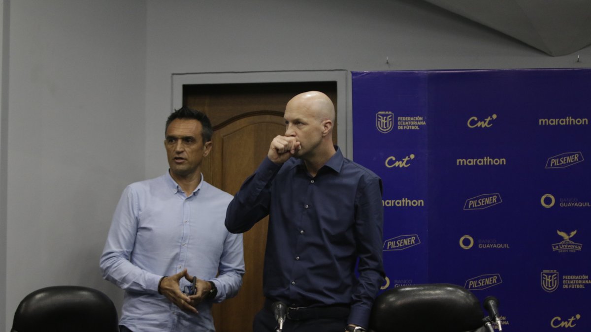Jordi Cruyff aún no debuta en el banquillo de la selección ecuatoriana.
