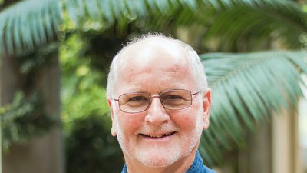 Datos. Colin McEwan, nació en Escocia el 10 de agosto de 1951 y falleció el sábado 28 de marzo pasado.