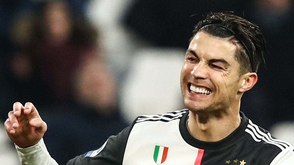 Cristiano Ronaldo, delantero de la Juventus, pasa la cuarentena con su familia en Portugal.