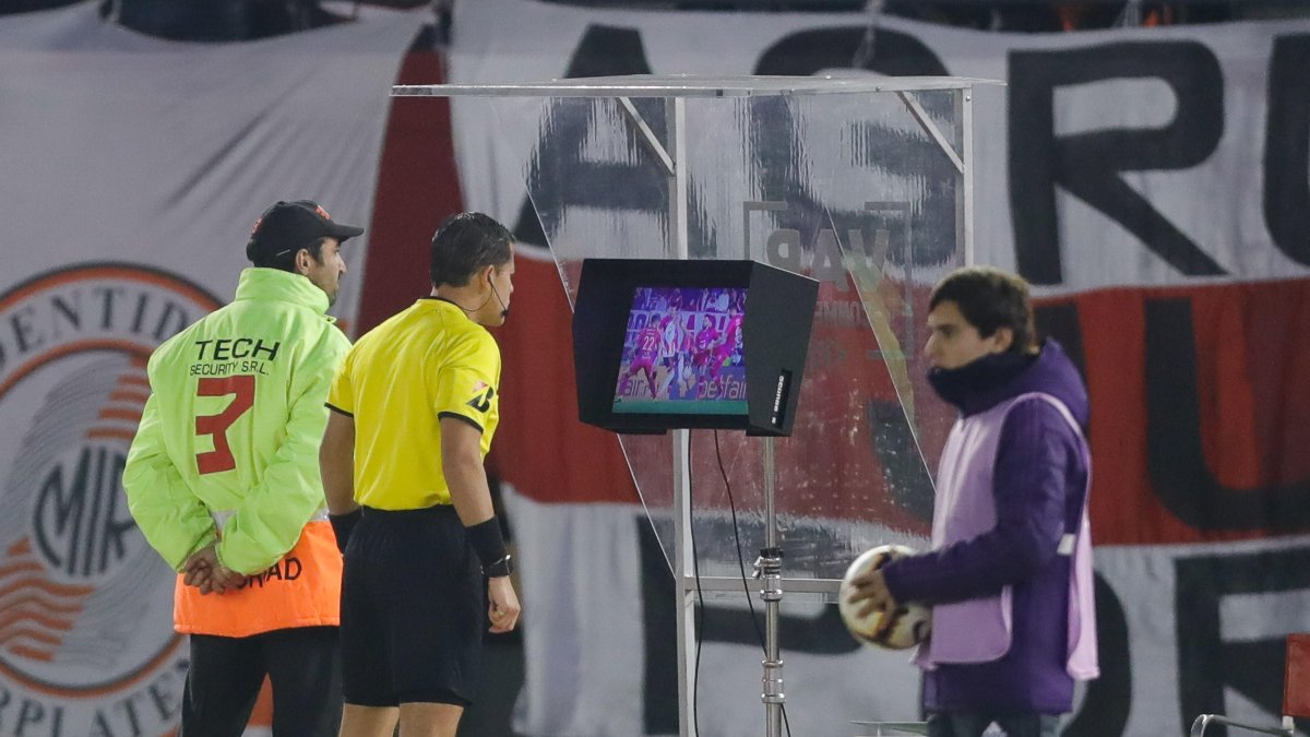 El VAR aún no se implementará en el país por el ajuste económico en la Federación Ecuatoriana de Fútbol.