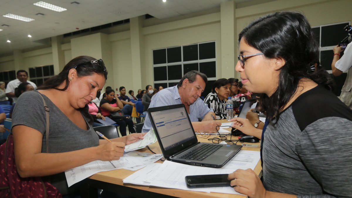 La emergencia sanitaria suspendió los traslados escolares. Ahora el proceso se reanudará el 4 de mayo, bajo la modalidad virtual.