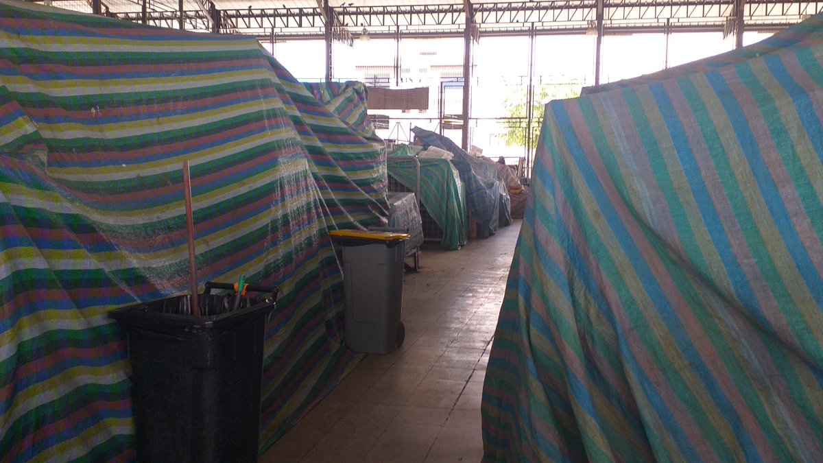 Situación. Así lucieron algunos locales en el mercado de las 4 Manzanas hace unos días.
