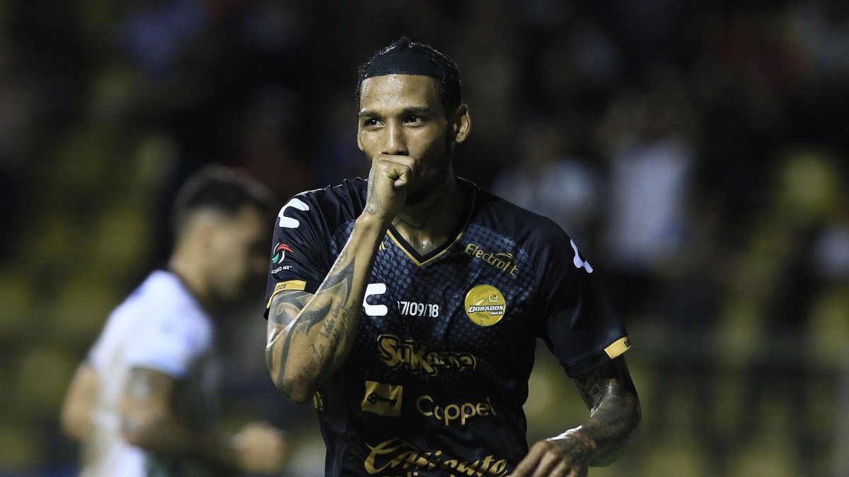 Vinicio Angulo, delantero que lleva varios años en México.