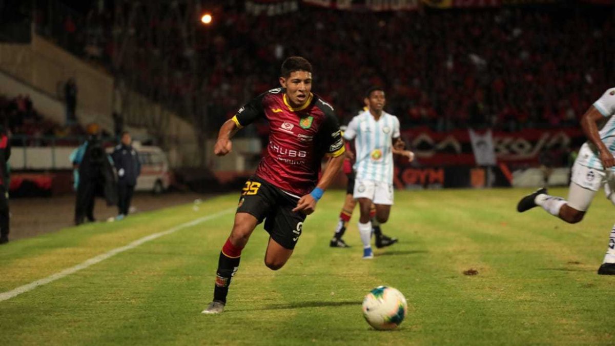 Los jugadores del Deportivo Cuenca esperan una propuesta de la directiva para el arreglo de los sueldos