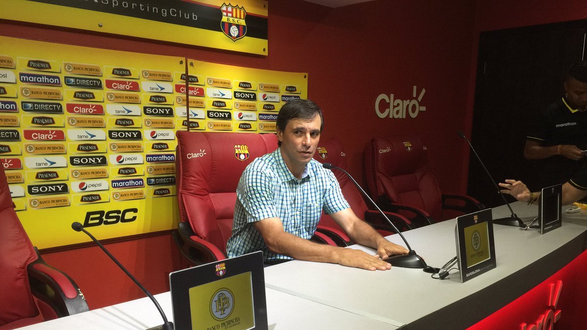 Fabián Bustos afirma que la dirigencia de Barcelona se 