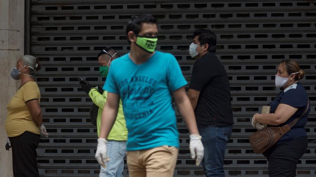 La medidas de aislamiento se extendieron una semana más.