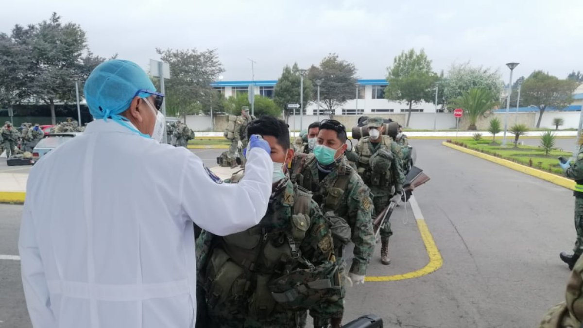 Contingente. La semana pasada Fuerzas Armadas enviaron un nuevo grupo de uniformados para reforzar los controles en Guayaquil.