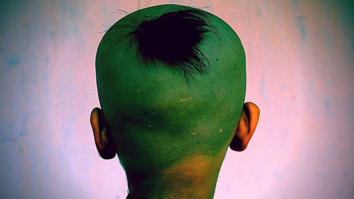 Esta foto es de un niño con un corte de tradición hindú, pero refleja un pasaje de esta entrega de 'Diario de una madre en cuarentena'.