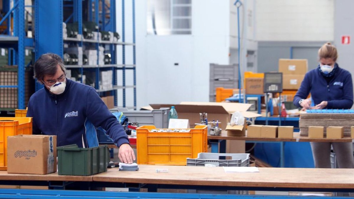 En caso de contagios, las empresas están obligadas a reportar el caso en un plazo máximo de 10 días.