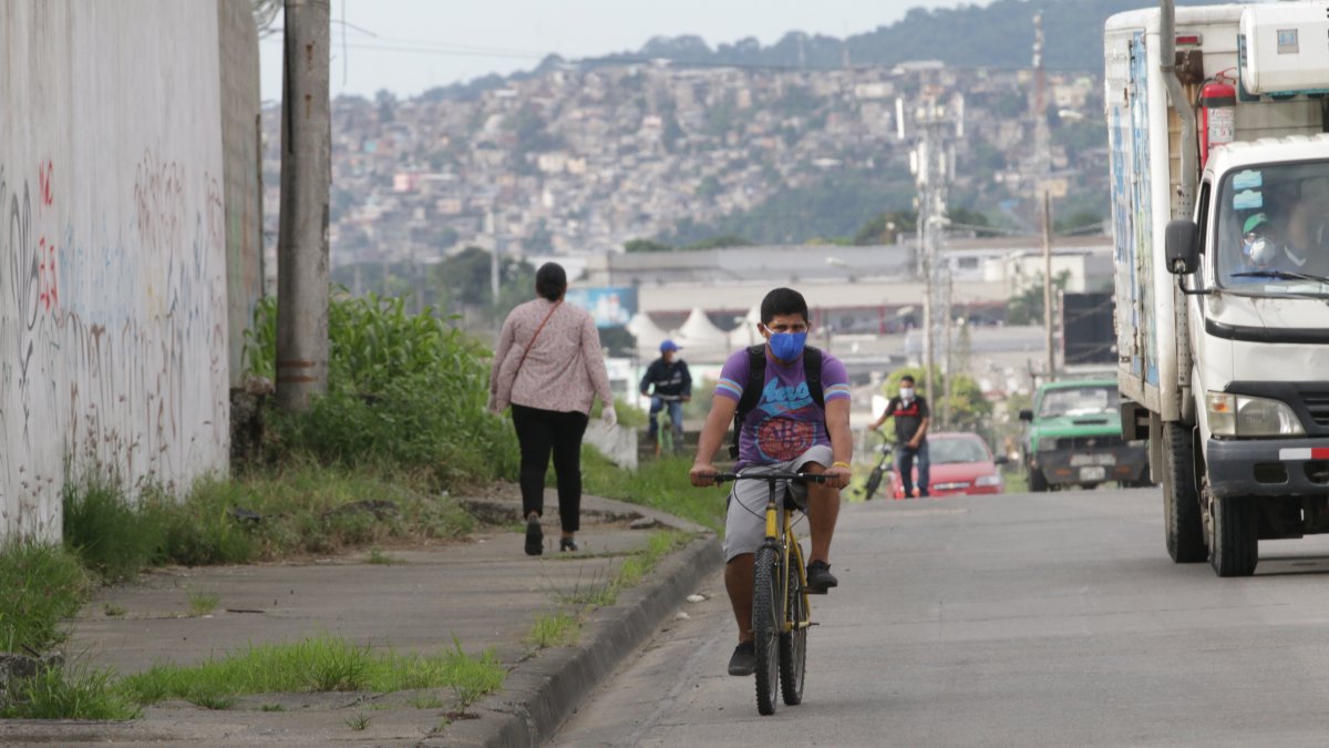 Medida. Líderes de clubes de ciclistas aseguran que por la pandemia muchas personas optan por utilizar la bicicleta.