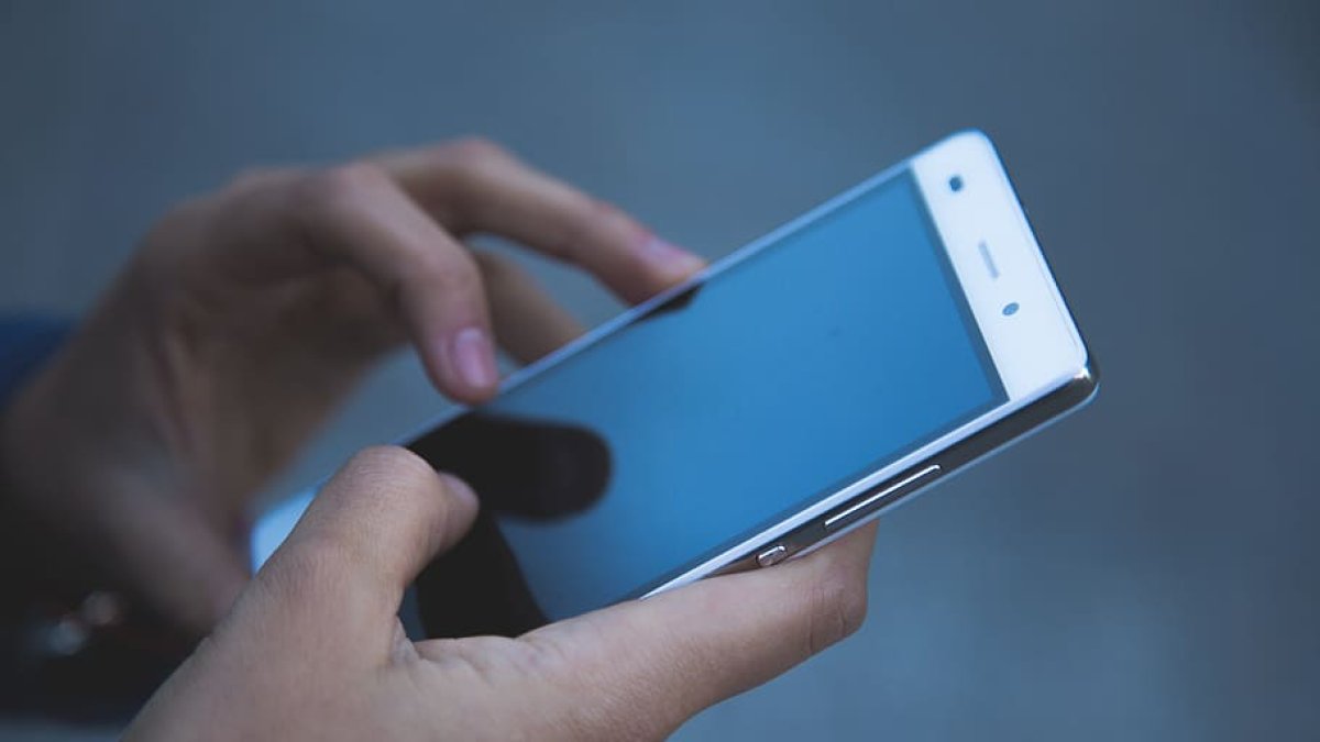 Para evitar inconvenientes de mayor magnitud, Zoom decidió ‘evitar’ los desnudos en su plataforma.