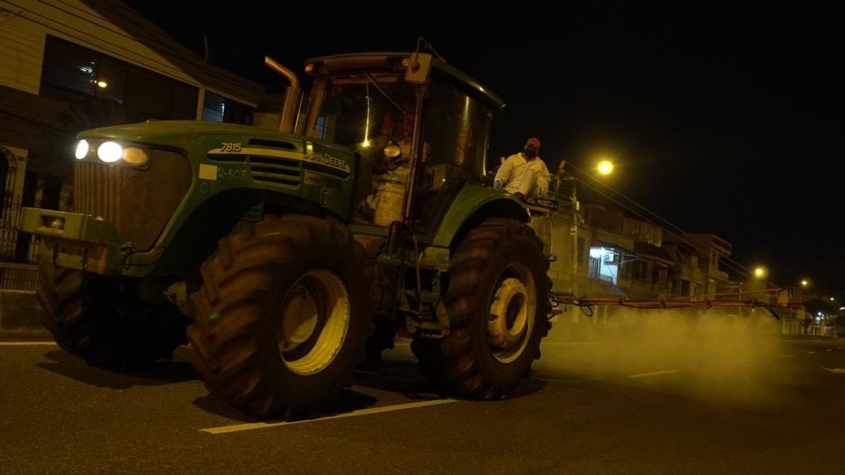 Labor. Las últimas desinfecciones en la ciudad se realizaron en la ciudadela Ferroviaria.
