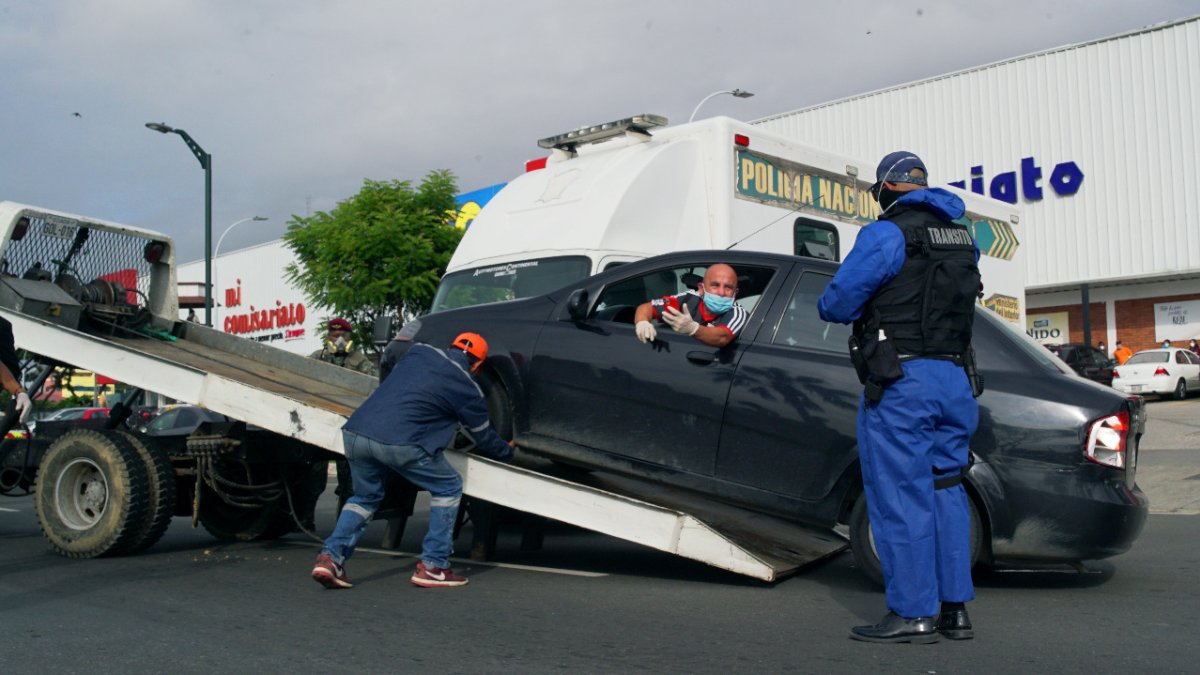 Sanción. Los dueños de los vehículos retirados deben pagar una multa de $ 200.