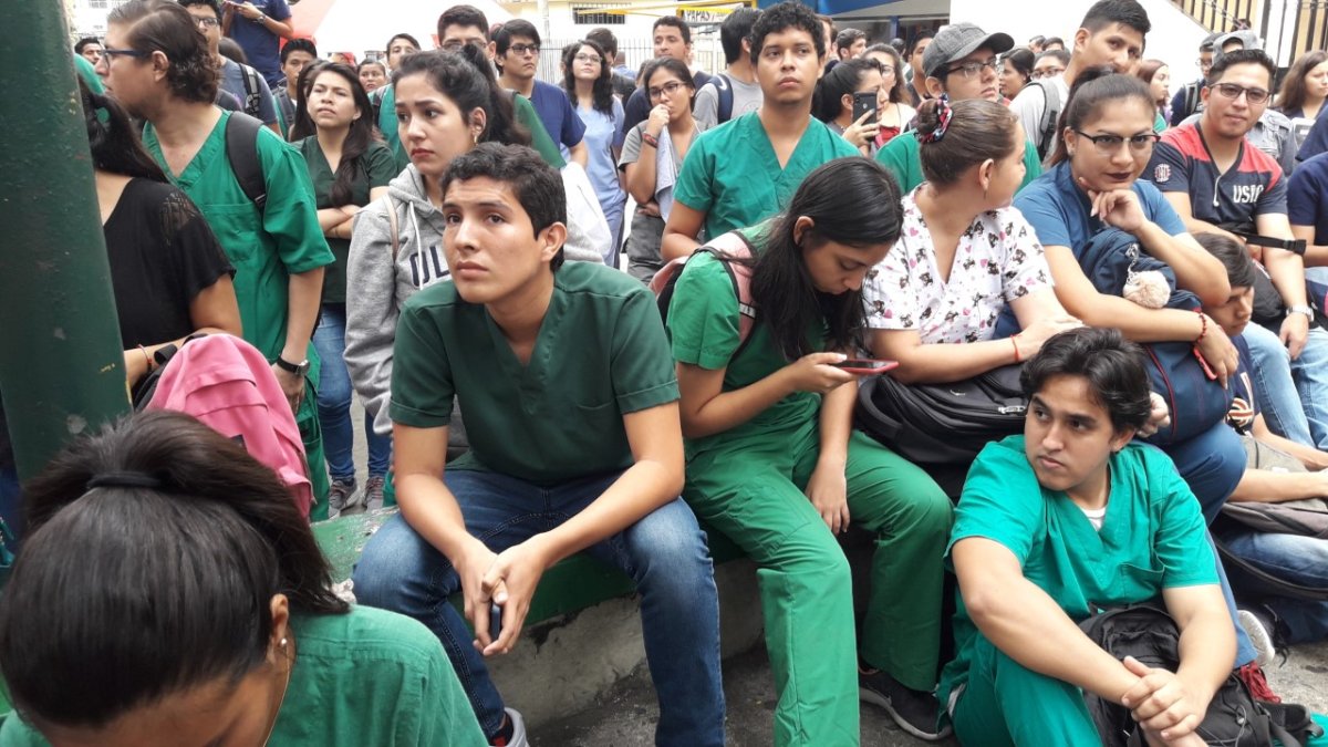 Los estudiantes de medicina realizarán su internado rotativo en mayo.