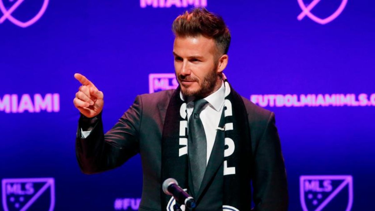 David Beckham puso en subasta la posibilidad de jugar fútbol con él como parte del reto 