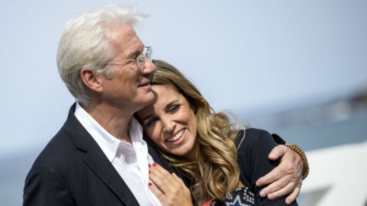 La pareja tiene otro bebé, Alexander.