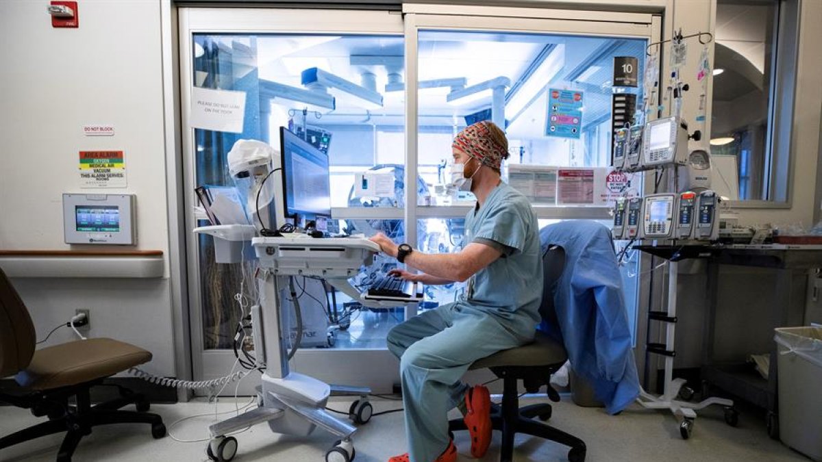 Los proyectos van desde estudios en curso con ADN, hasta esfuerzos por recoger ADN de pacientes en lugares muy afectados como Italia.